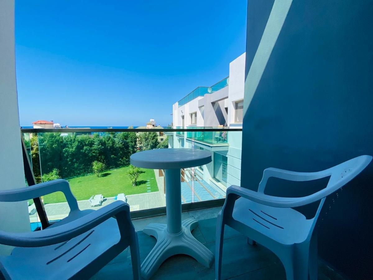 Prestige Studios Girne Buitenkant foto